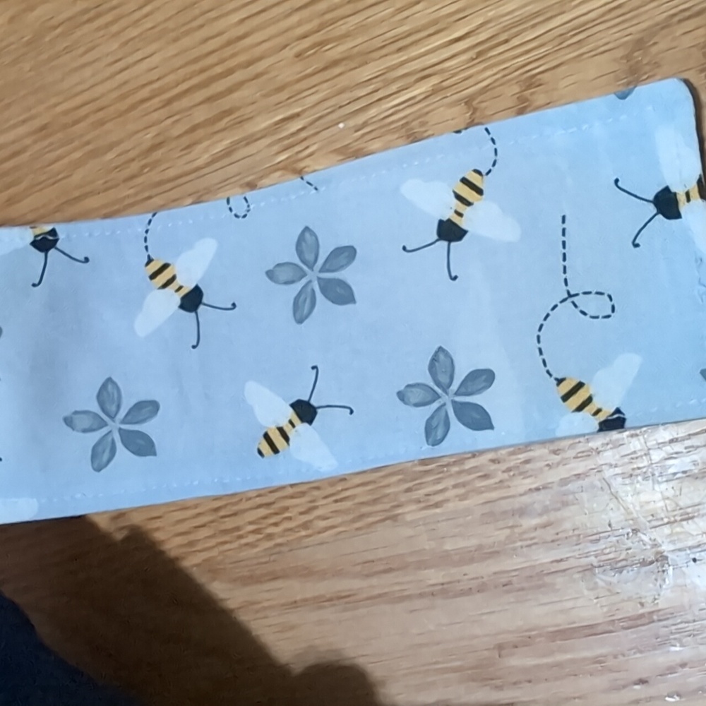 Bee Patterned Bookmark - Picture 3 of 3